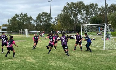 La Liga Municipal de Fútbol 7 Femenino tuvo un arranque puro gol
